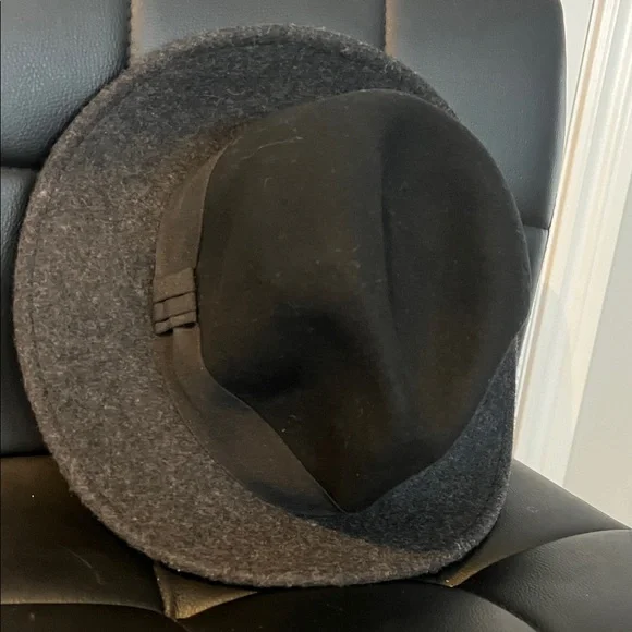 Stylish Black and Gray Fedora Hat - Picture 2 of 5